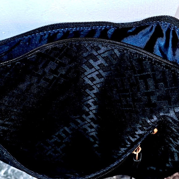 Tommy Hilfiger logo Shoulder bag - Picture 3 of 4